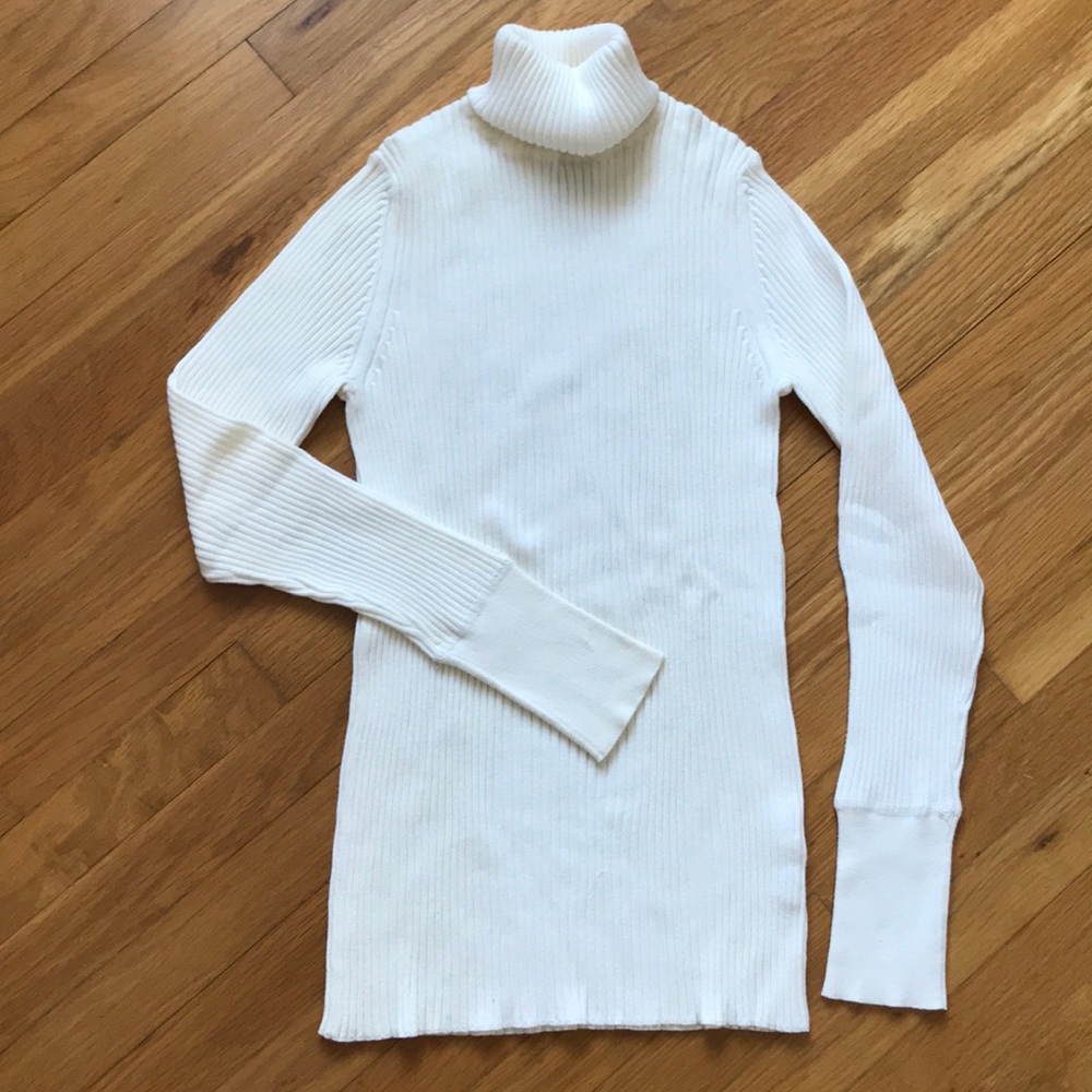 Gap turtleneck sweater